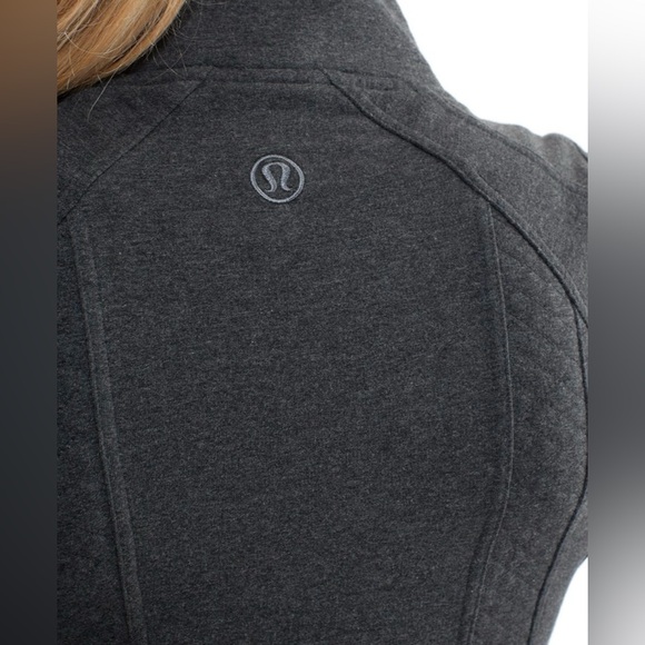Lululemon It’s Happening Jacket Heathered Deep Coal Size 6 - Picture 2 of 16